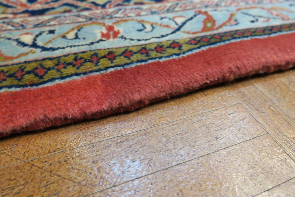3' 6" x 5' 1" Persian Sarouk Rug