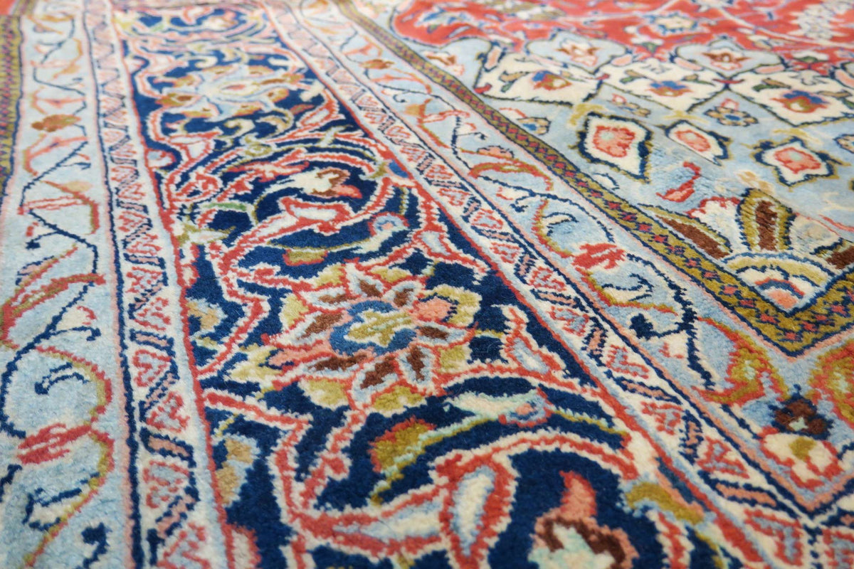 3' 6" x 5' 1" Persian Sarouk Rug