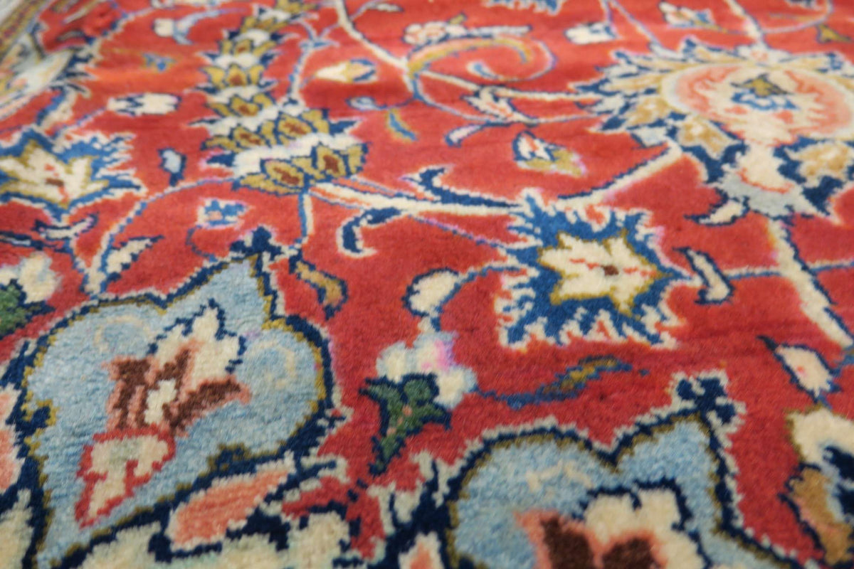 3' 6" x 5' 1" Persian Sarouk Rug