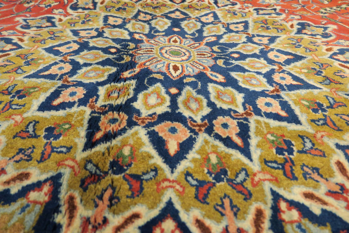 3' 6" x 5' 1" Persian Sarouk Rug