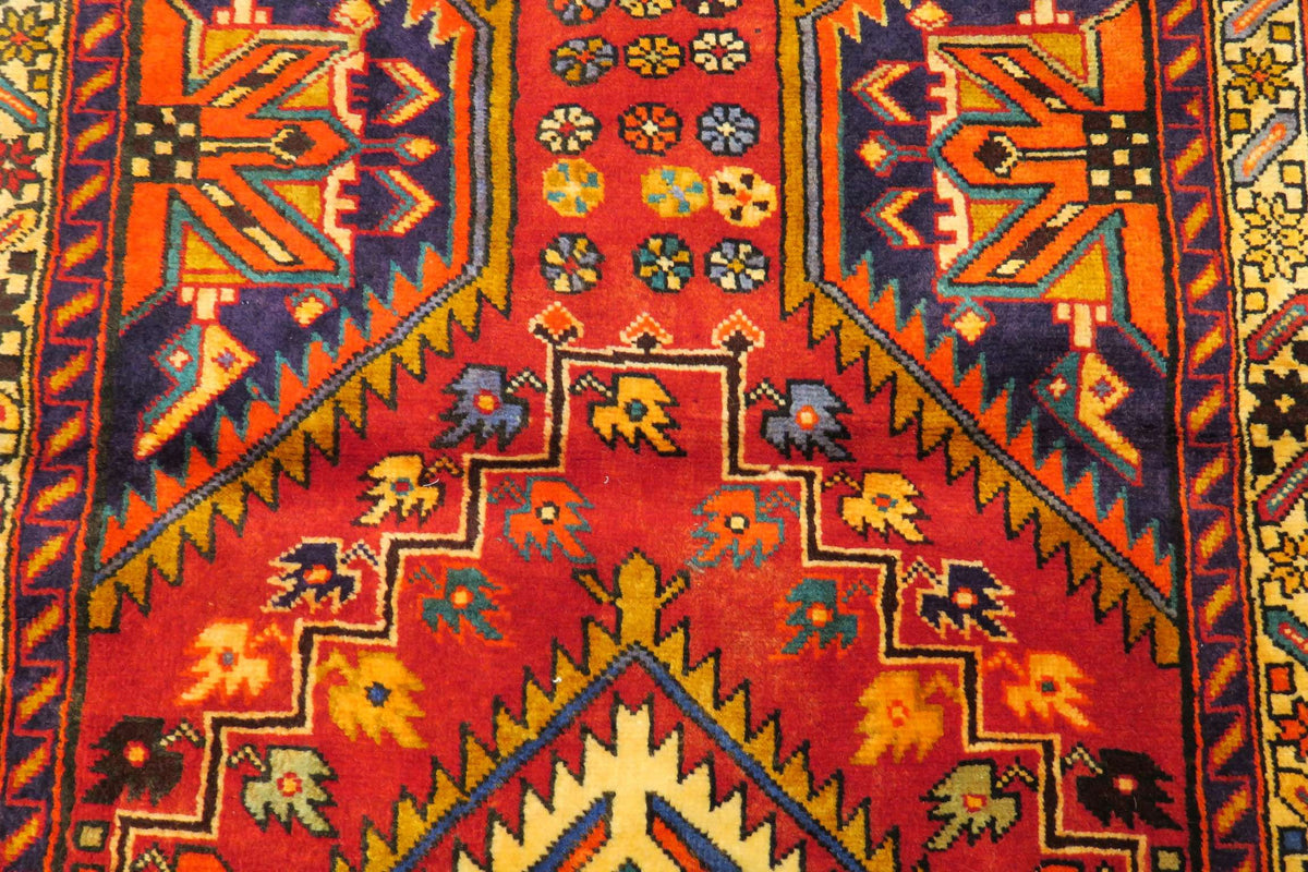 2' 8" x 10' 0" Persian Ardabil Runner