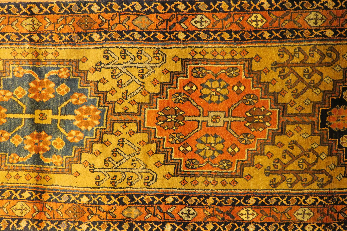 2'8'' x 14'7'' Persian Ardabil Runner