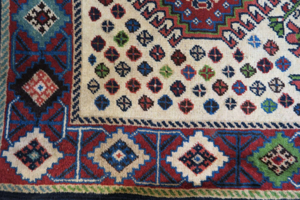 2' 6" x 4' 3" Vintage Yalameh Rug