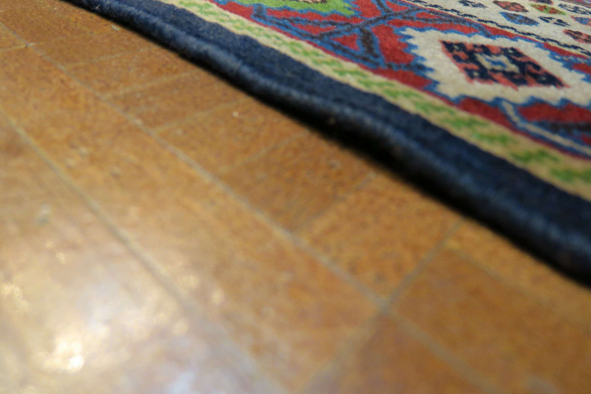 2' 6" x 4' 3" Vintage Yalameh Rug