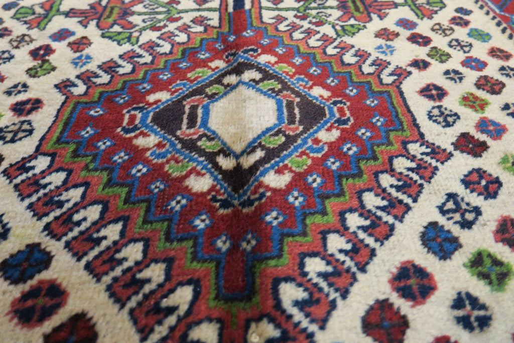 2' 6" x 4' 3" Vintage Yalameh Rug