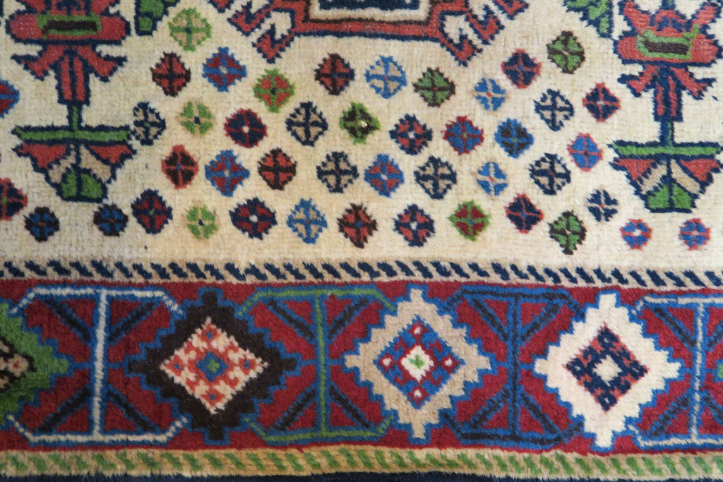 2' 6" x 4' 3" Vintage Yalameh Rug