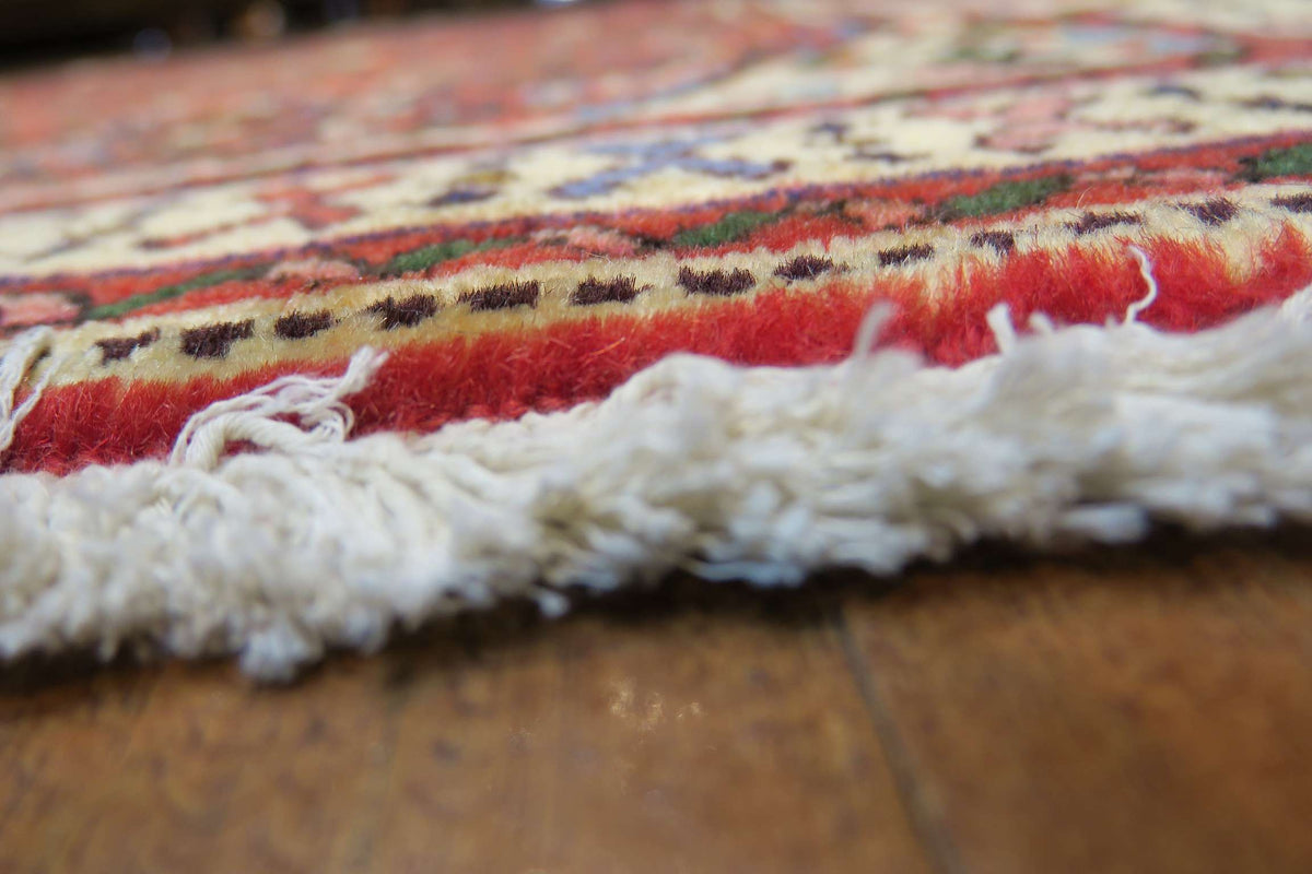3' 3" x 4' 9" Persian Hamadan Rug