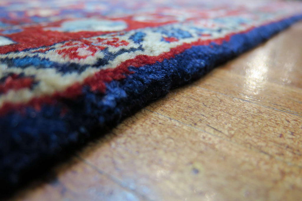 3' 5" x 5' 1" Persian Sarouk Rug