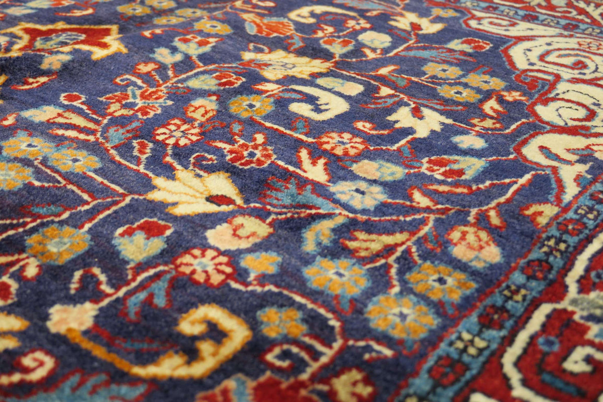 3' 5" x 5' 1" Persian Sarouk Rug