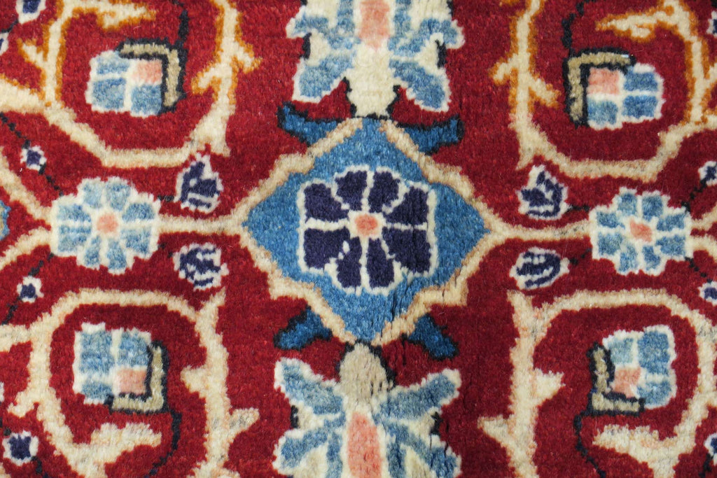 3' 5" x 5' 1" Persian Sarouk Rug