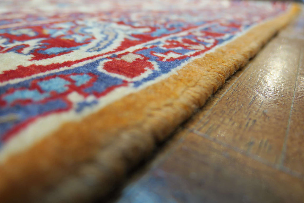 3' 4" x 5' 3" Persian Najafabad Rug