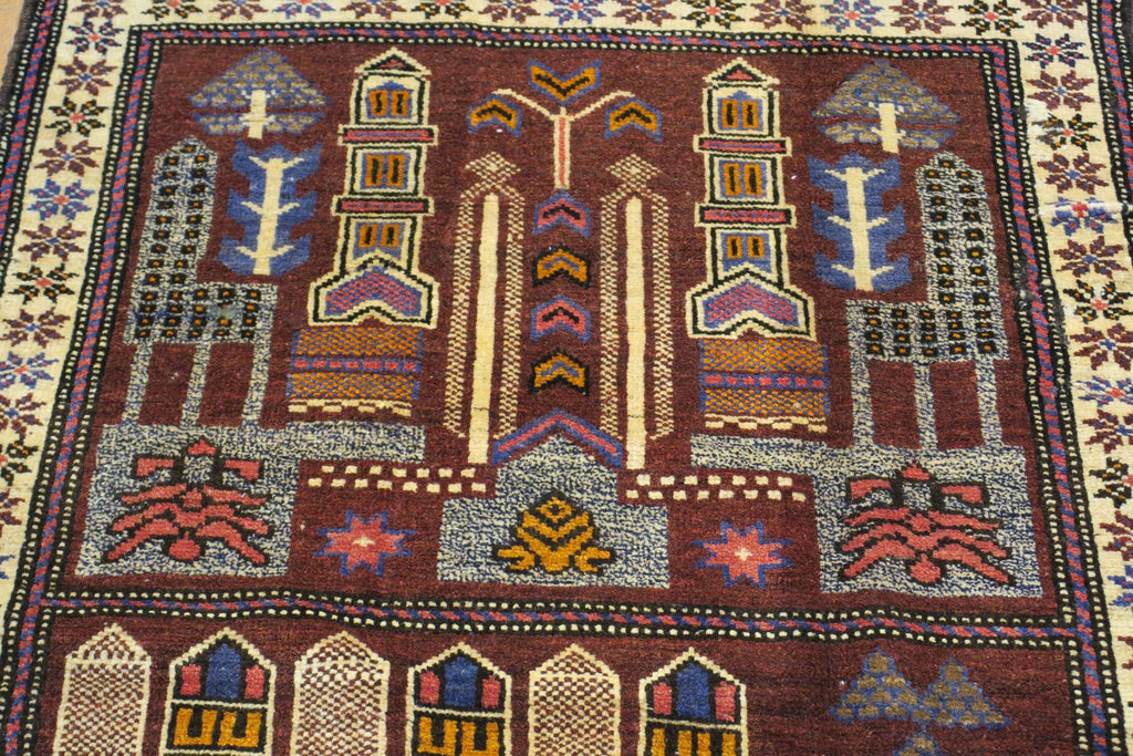 2' 5" x 4' 6" Vintage Baluch Rug