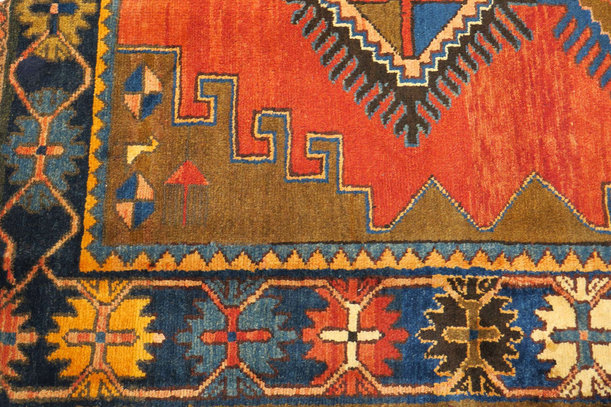 3' 4" x 6' 6" Persian Bakhtiar Rug