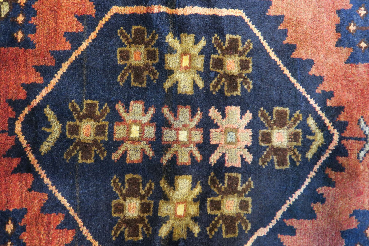 2'8'' x 9'7'' Persian Hamadan Runner