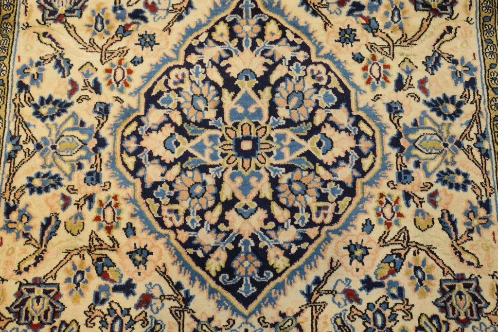 3' 4" x 5' 1" Persian Qoumsheh Rug