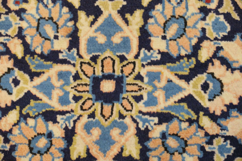 3' 4" x 5' 1" Persian Qoumsheh Rug