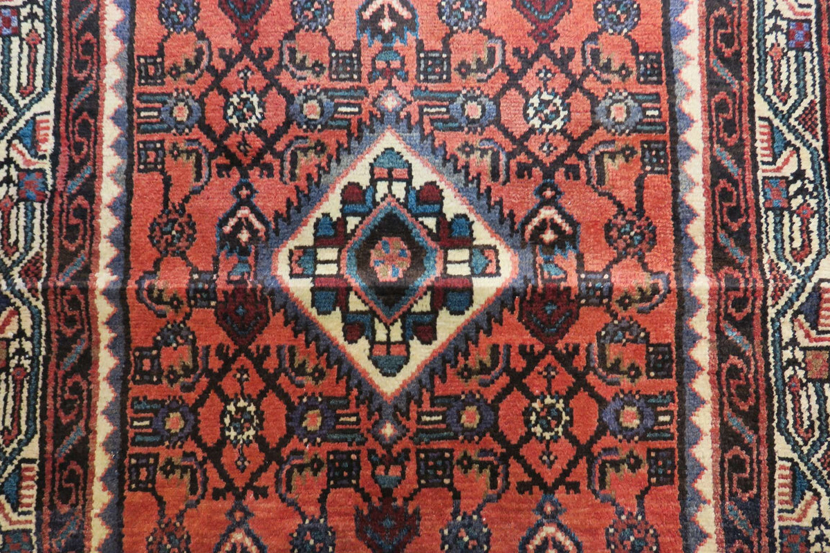 2'9'' x 9'7'' Persian Hamadan Runner