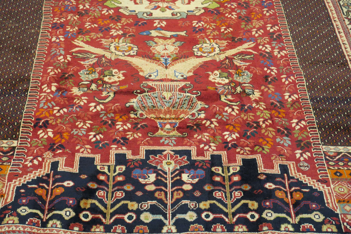 5'6'' x 8'9'' Persian Shiraz Rug
