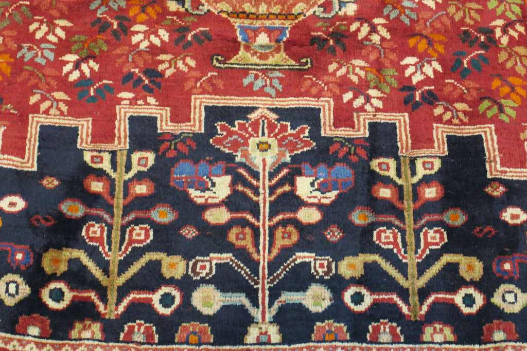 5' 6" x 8' 9" Persian Shiraz Rug