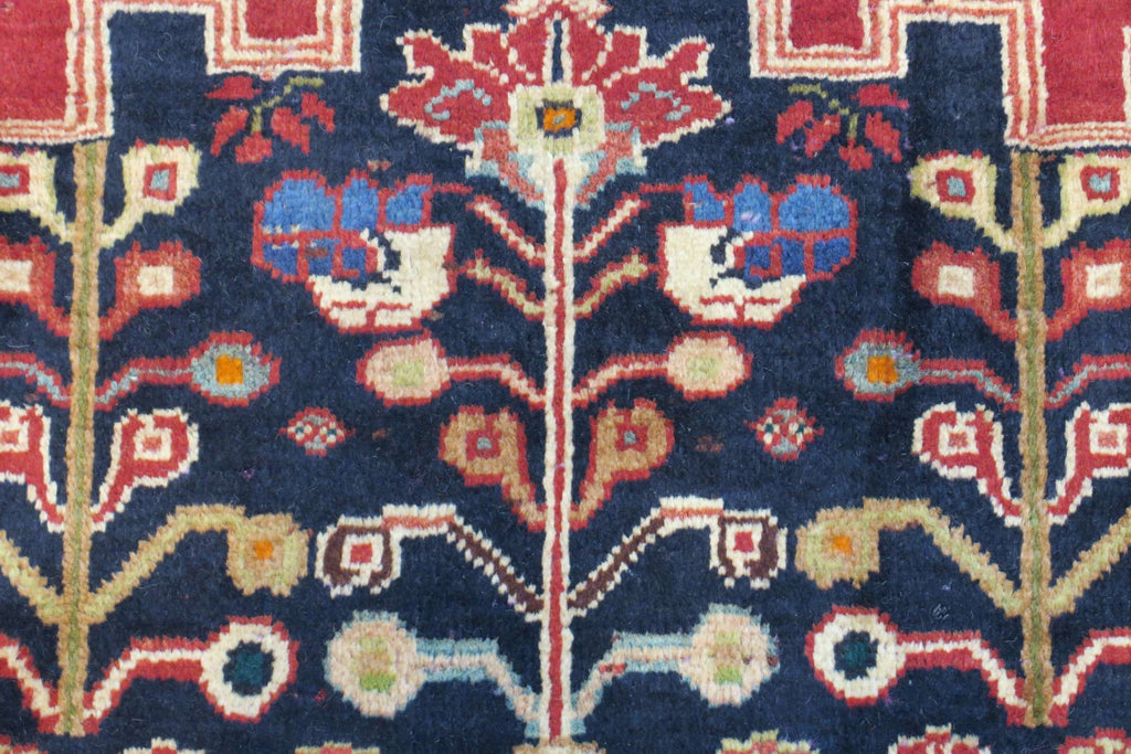 5' 6" x 8' 9" Persian Shiraz Rug