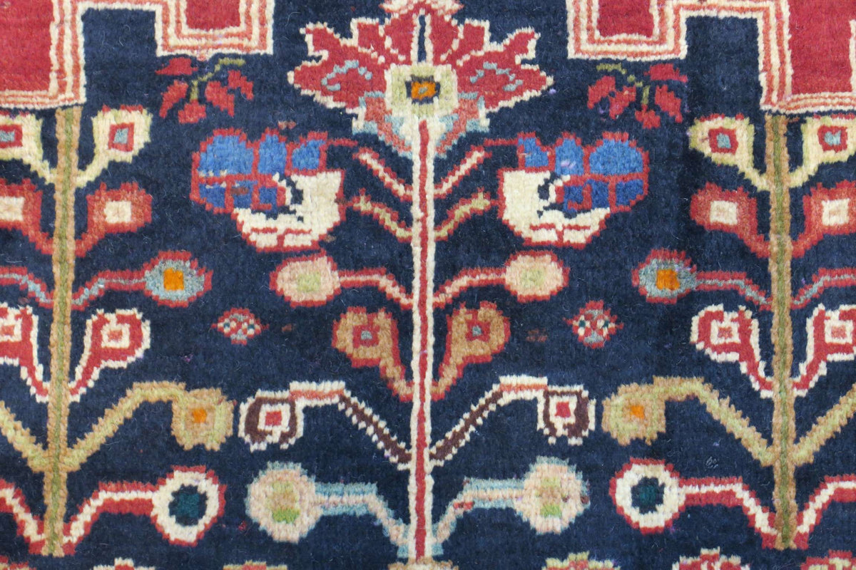 5' 6" x 8' 9" Persian Shiraz Rug