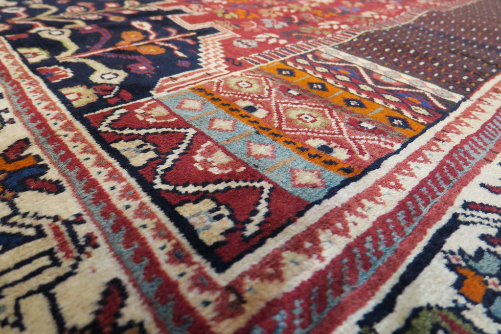 5' 6" x 8' 9" Persian Shiraz Rug