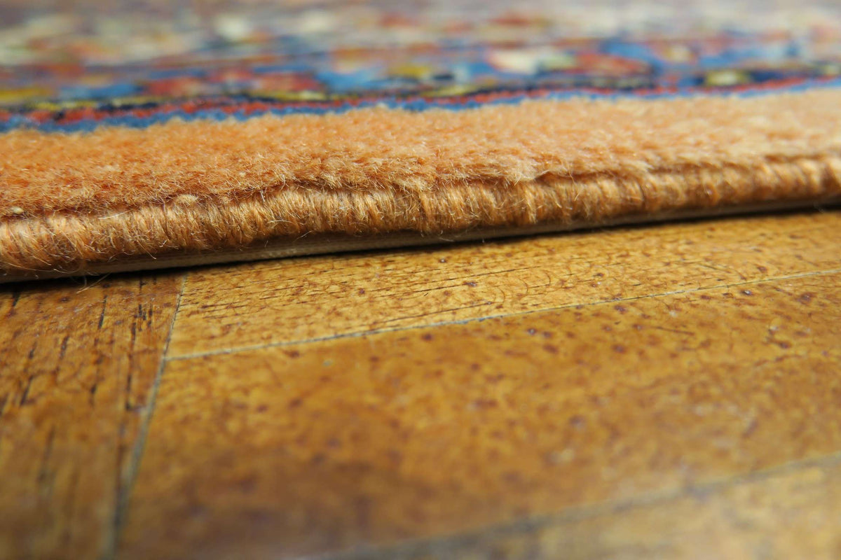 8' 0" x 11' 7" Persian Sarouk Rug