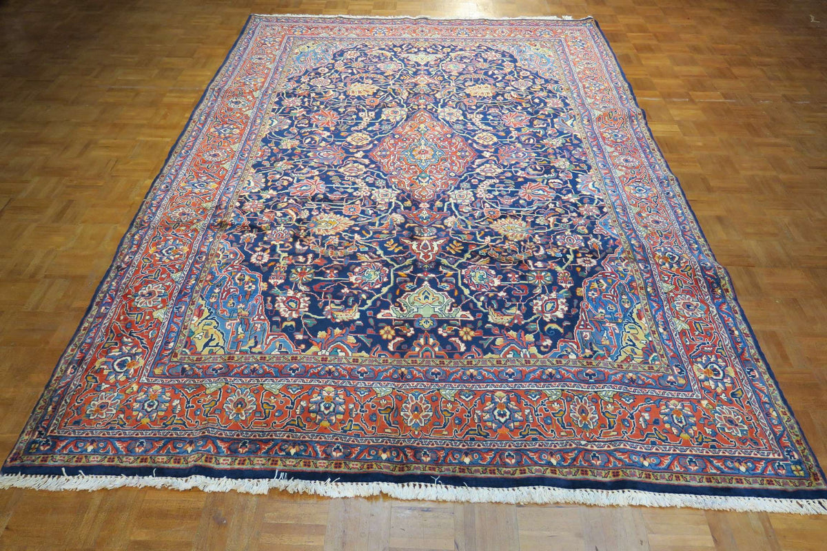 6'9'' x 10'5'' Persian Sarouk Rug