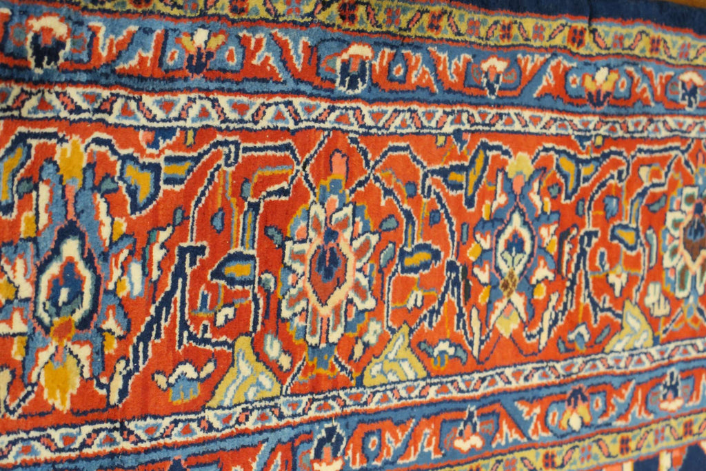 6' 9" x 10' 5" Persian Sarouk Rug