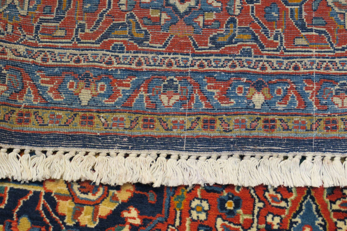6' 9" x 10' 5" Persian Sarouk Rug