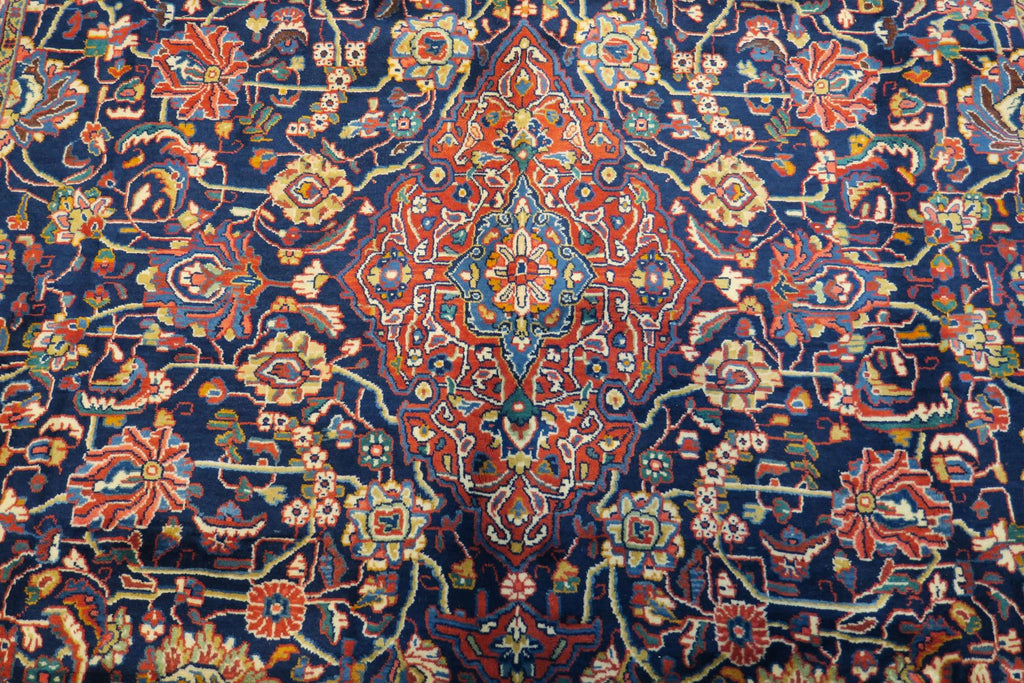 6' 9" x 10' 5" Persian Sarouk Rug