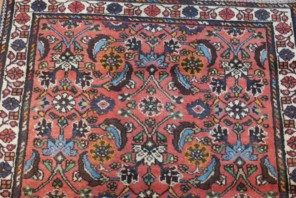 2' 7" x 3' 5" Persian Hamadan Rug