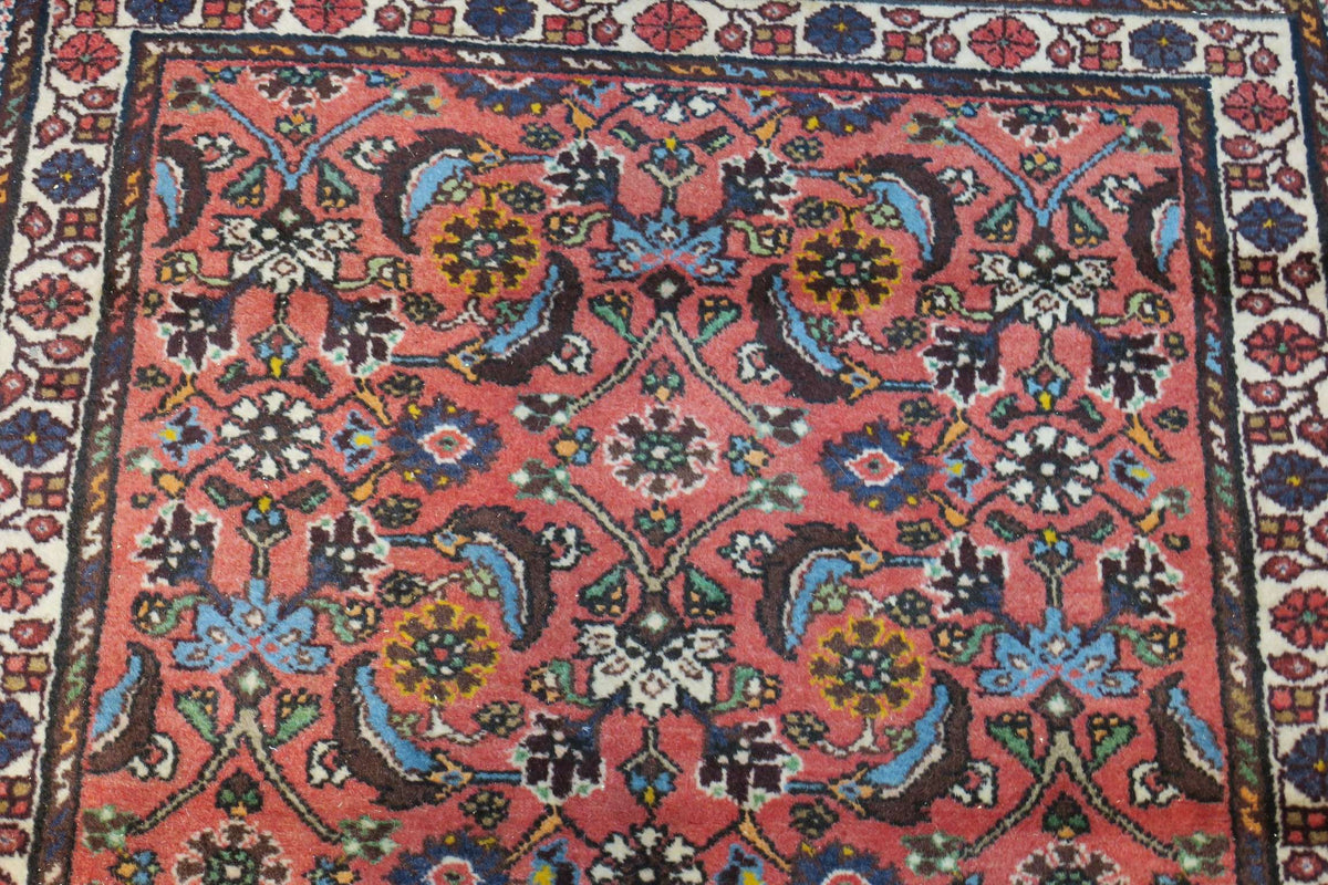 2' 7" x 3' 5" Persian Hamadan Rug
