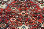 5' 1" x 6' 8" Persian Hamadan Rug