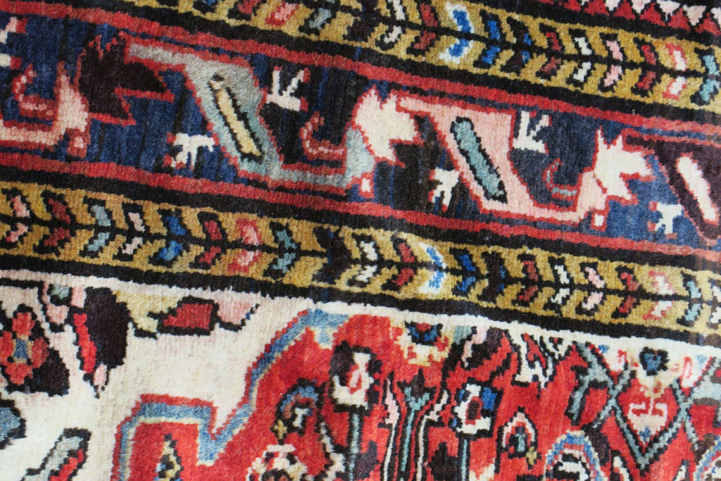 5' 1" x 6' 8" Persian Hamadan Rug