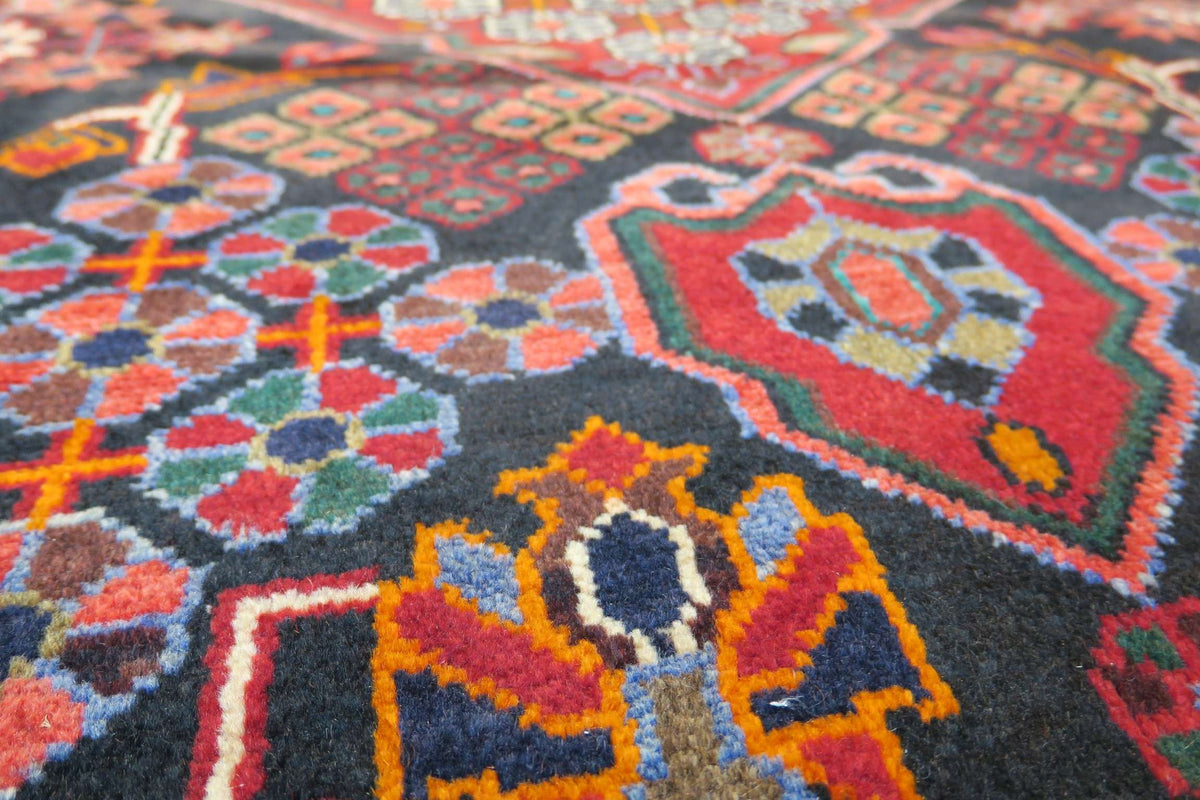 5' 2" x 7' 6" Persian Hamadan Rug
