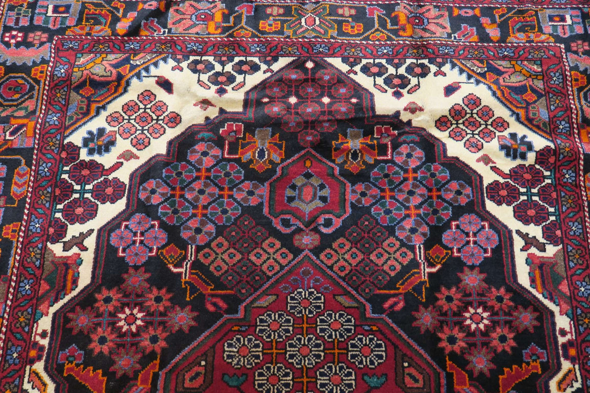 5' 2" x 7' 6" Persian Hamadan Rug