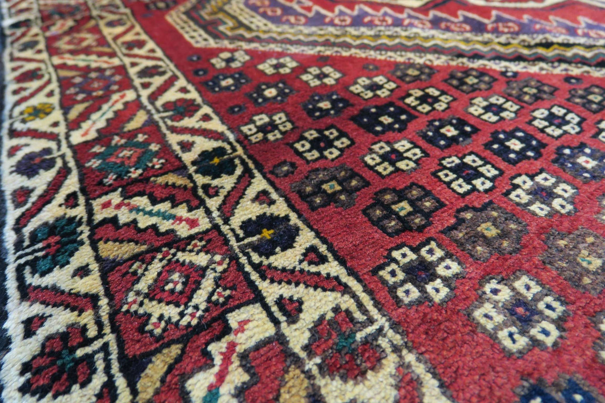 4' 9" x 6' 8" Persian Sirjan Rug