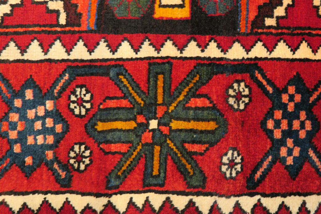 5' 1" x 7' 4" Persian Bakhtiar Rug