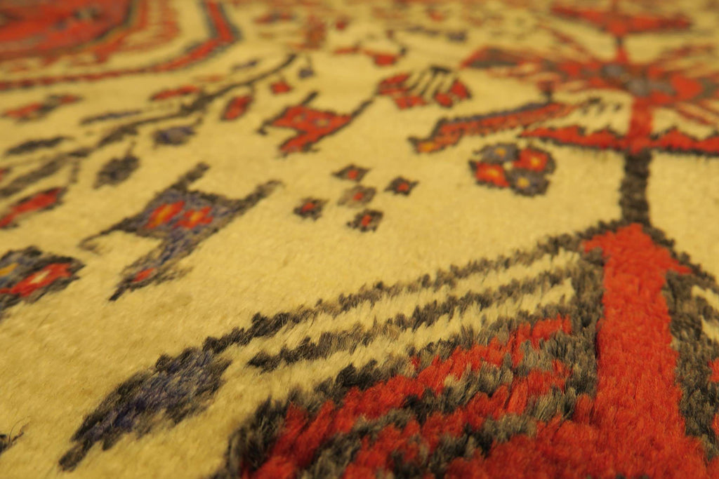 5' 1" x 6' 7" Persian Sirjan Rug