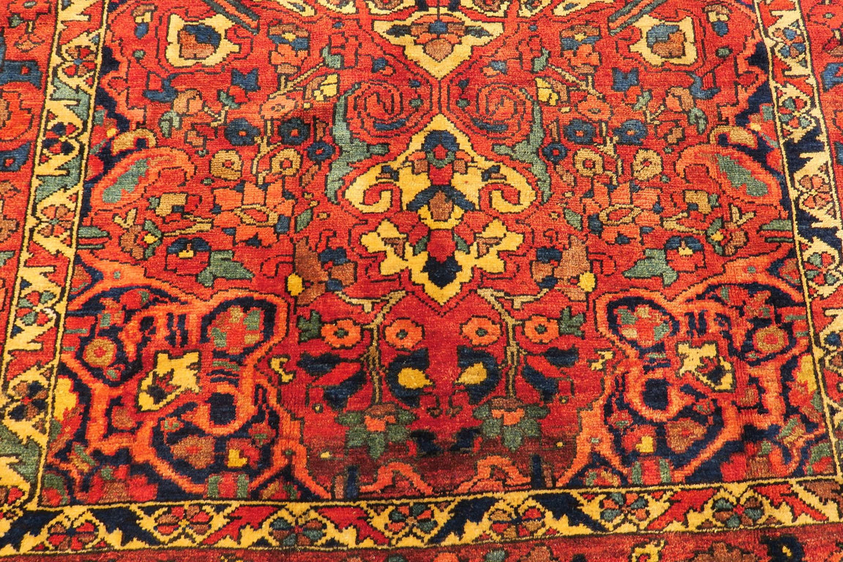 4' 8" x 6' 8" Persian Bakhtiar Rug