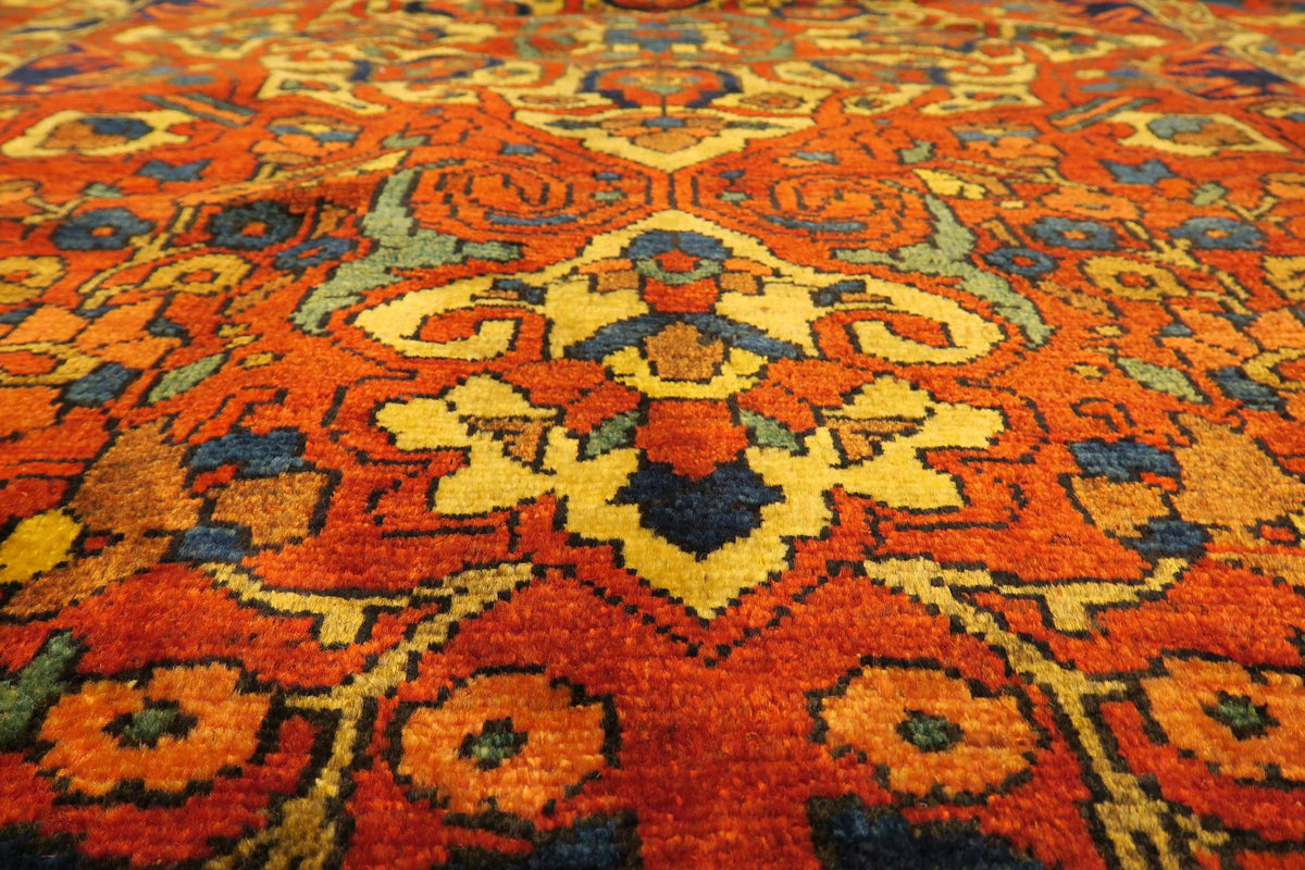 4' 8" x 6' 8" Persian Bakhtiar Rug