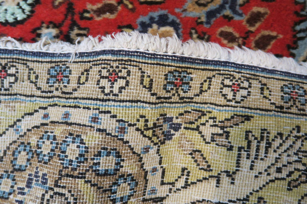 4' 4" x 6' 9" Persian Qoumsheh Rug