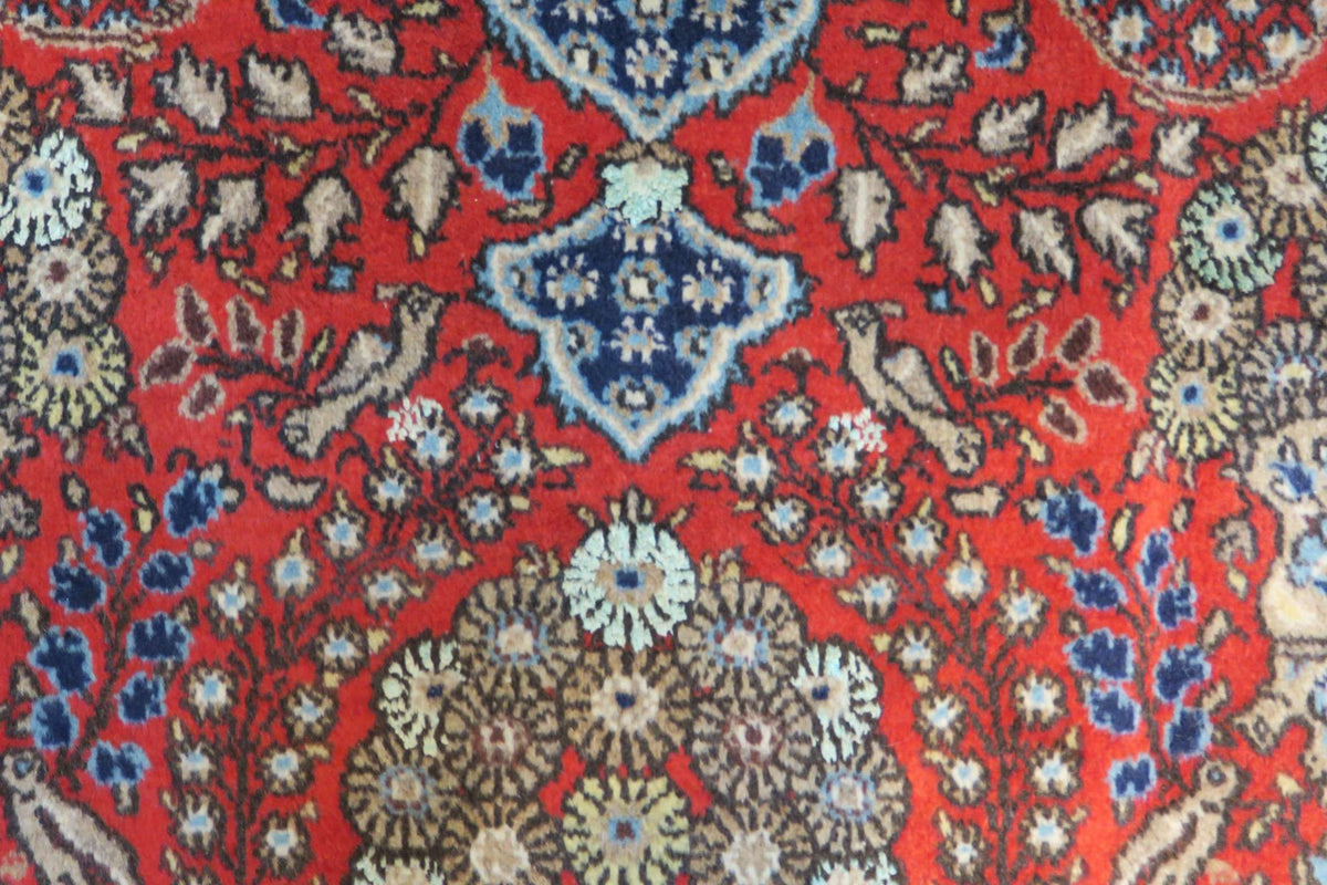 4' 4" x 6' 9" Persian Qoumsheh Rug