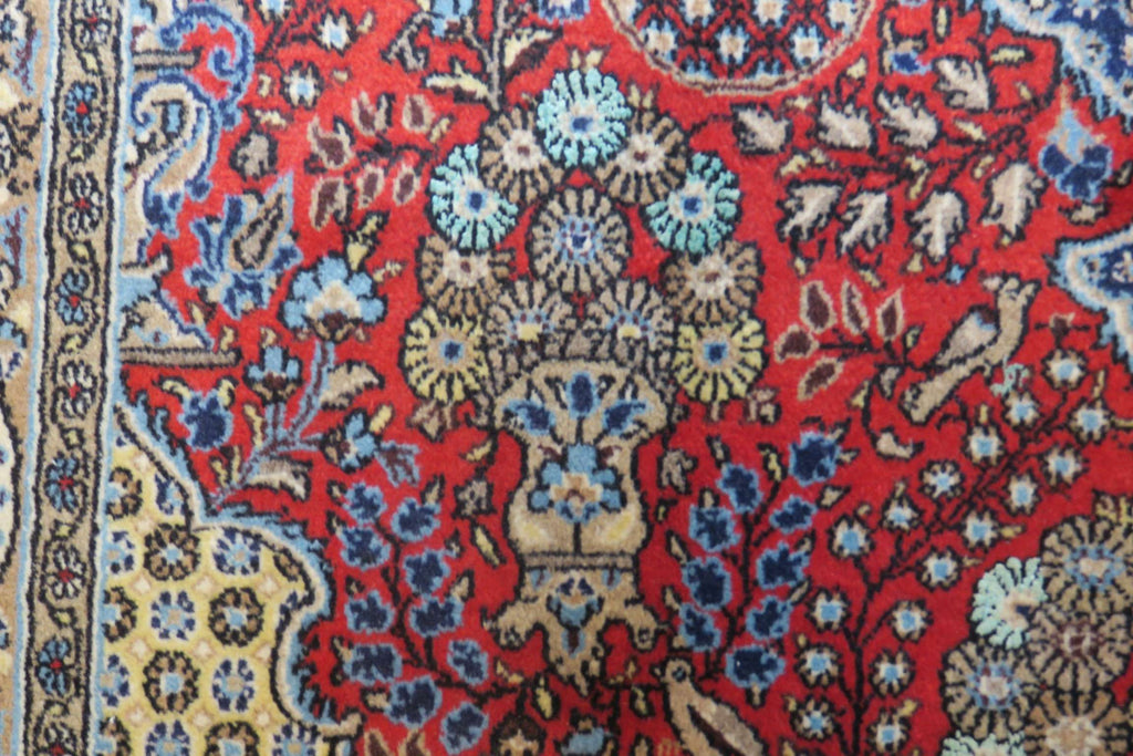 4' 4" x 6' 9" Persian Qoumsheh Rug