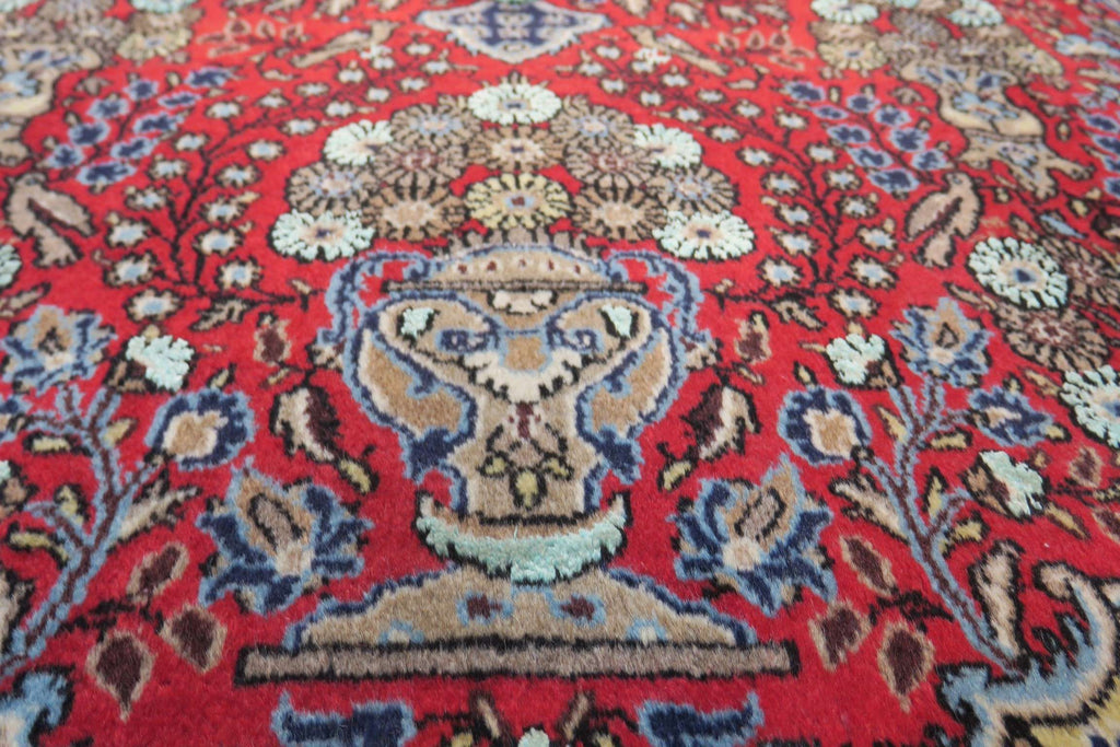 4' 4" x 6' 9" Persian Qoumsheh Rug