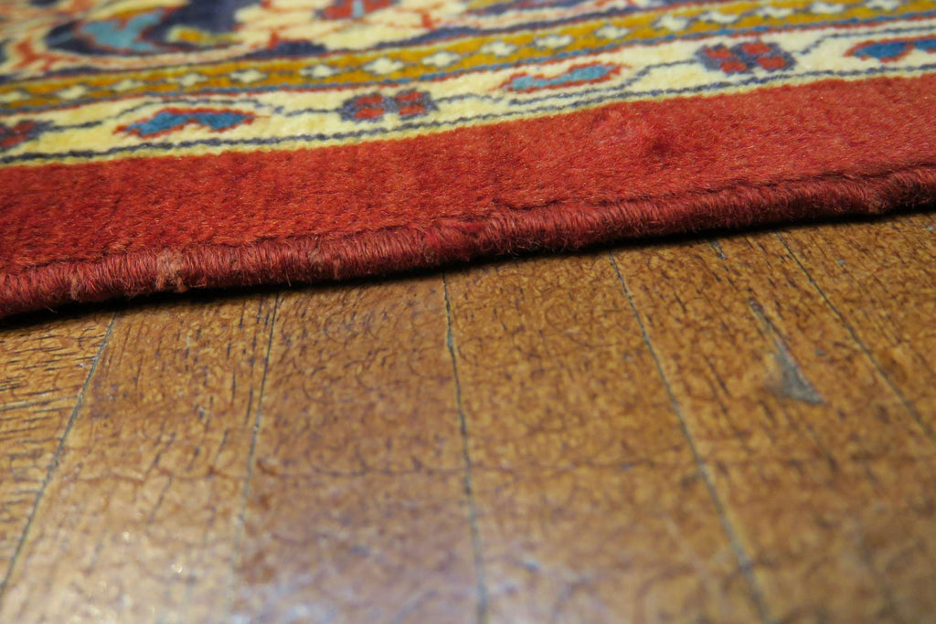 4' 5" x 6' 10" Persian Sarouk Rug