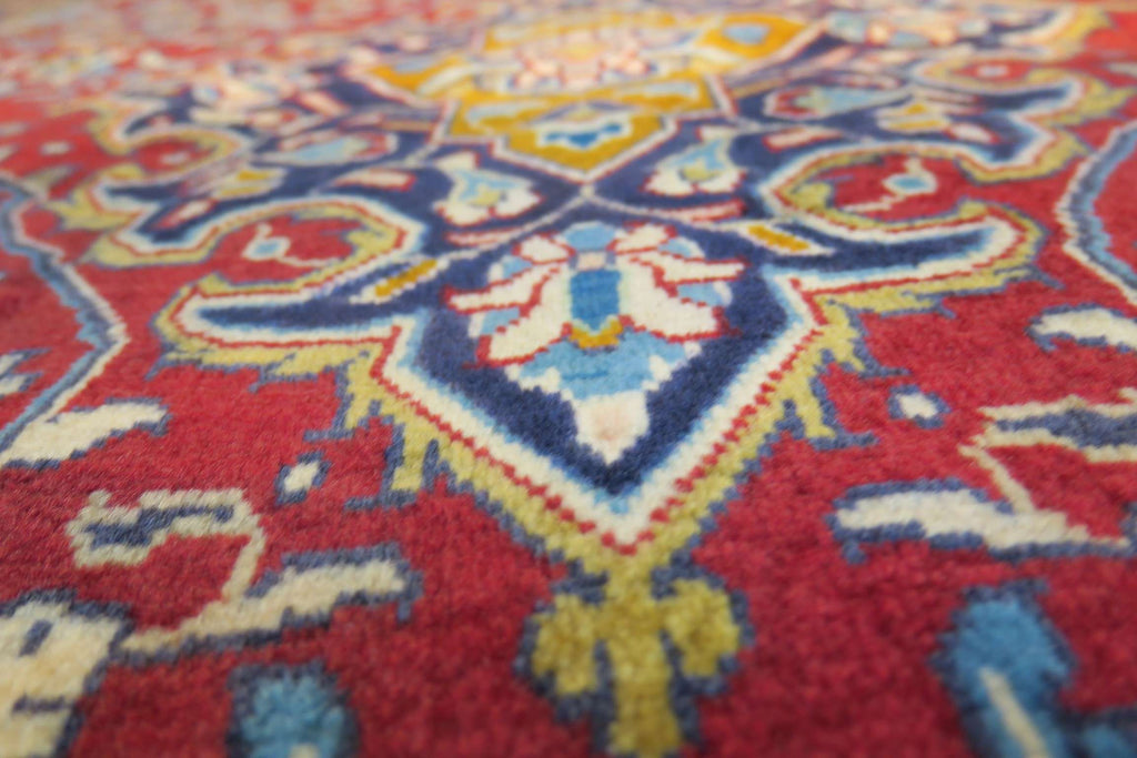 4' 5" x 6' 10" Persian Sarouk Rug