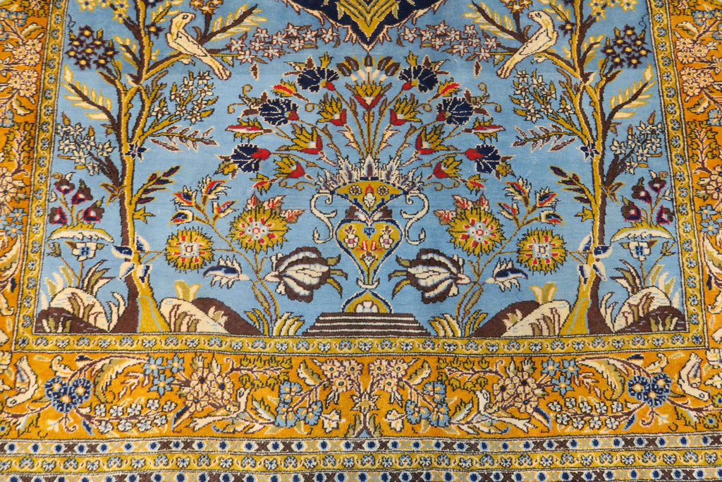 4' 9" x 6' 4" Persian Qoumsheh Rug