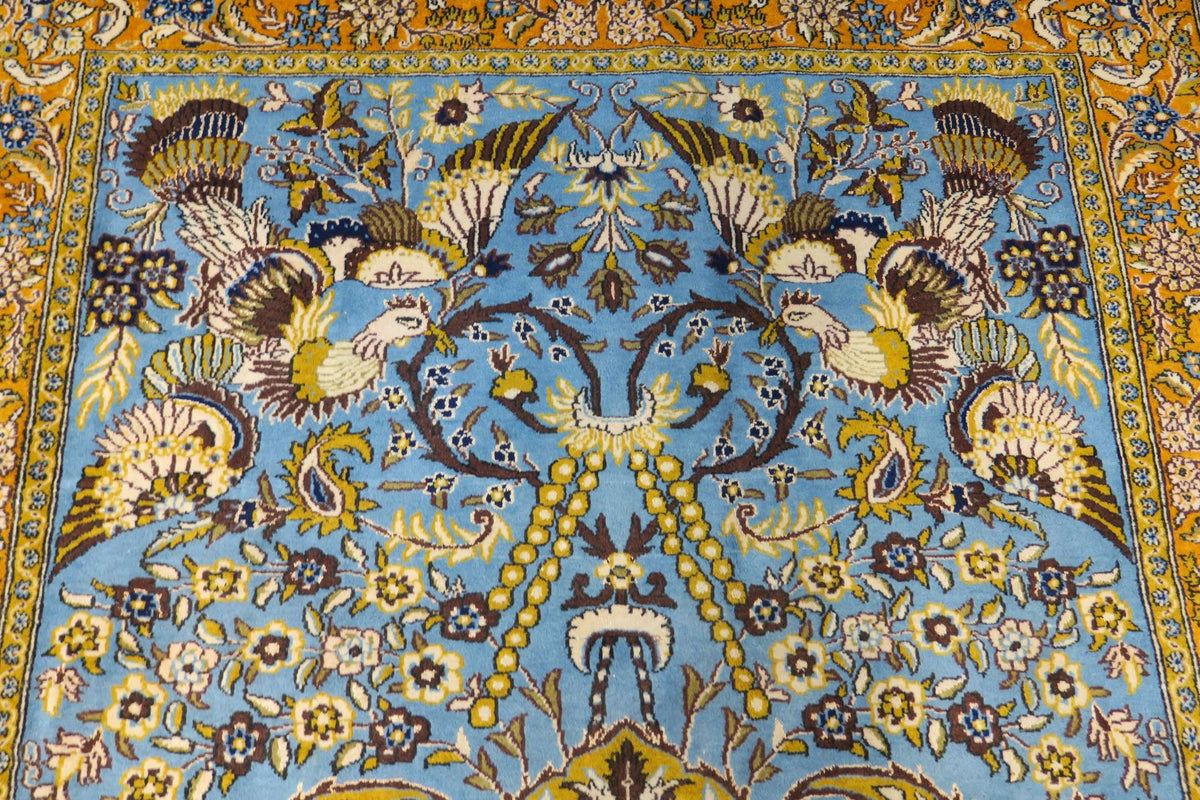 4' 9" x 6' 4" Persian Qoumsheh Rug